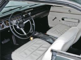 Dodge Charger - Interno